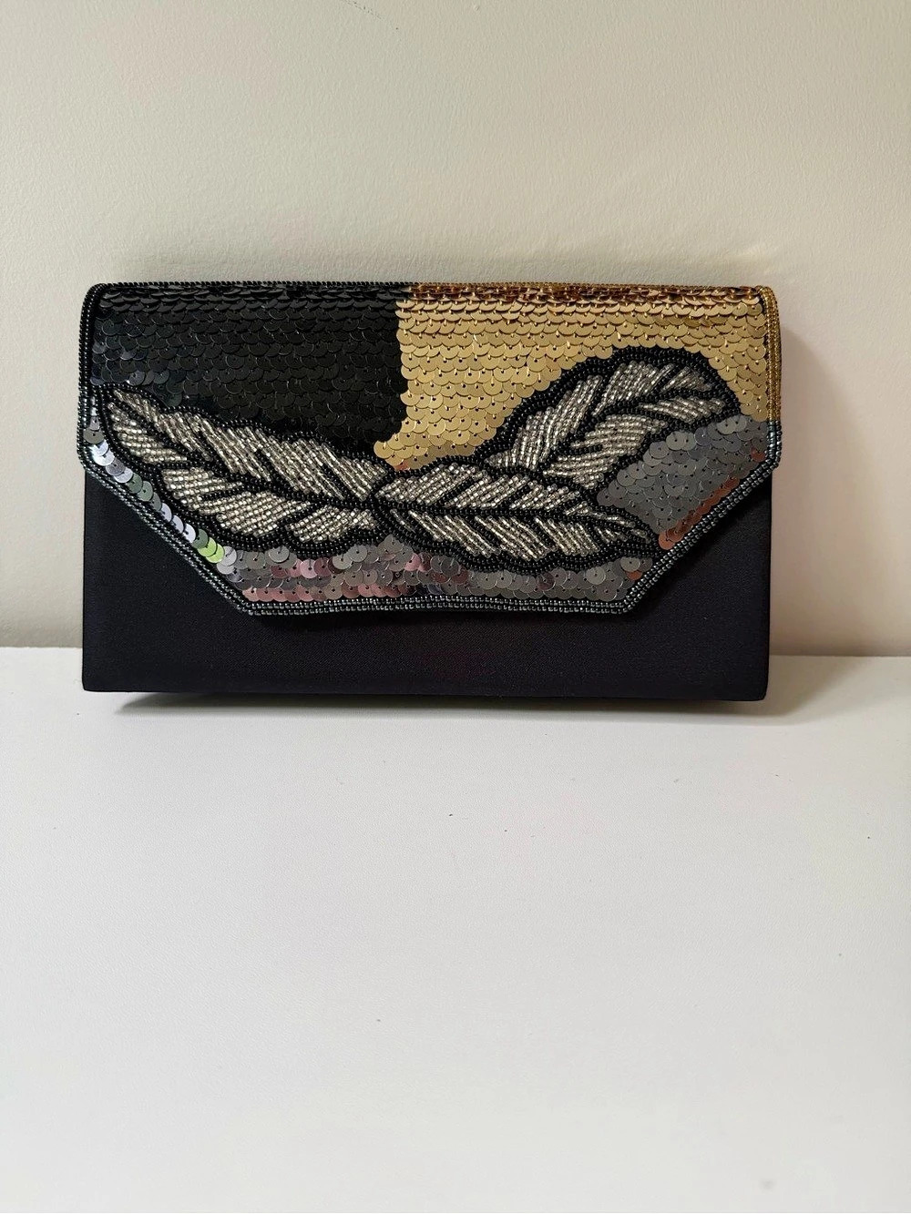 Beaded Embellished Clutch in Black & Gold